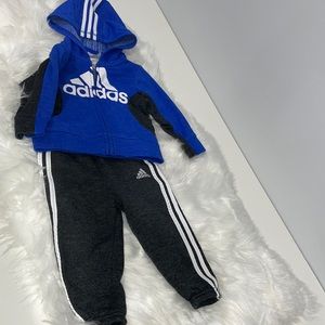 12M adidas set. Very clean. almost new.